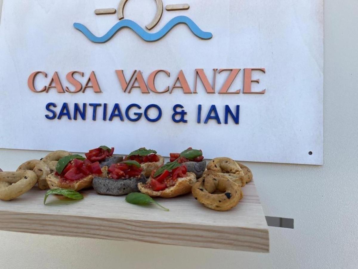 Casa Vacanze Santiago E Ian มารุจจิโอ ภายนอก รูปภาพ