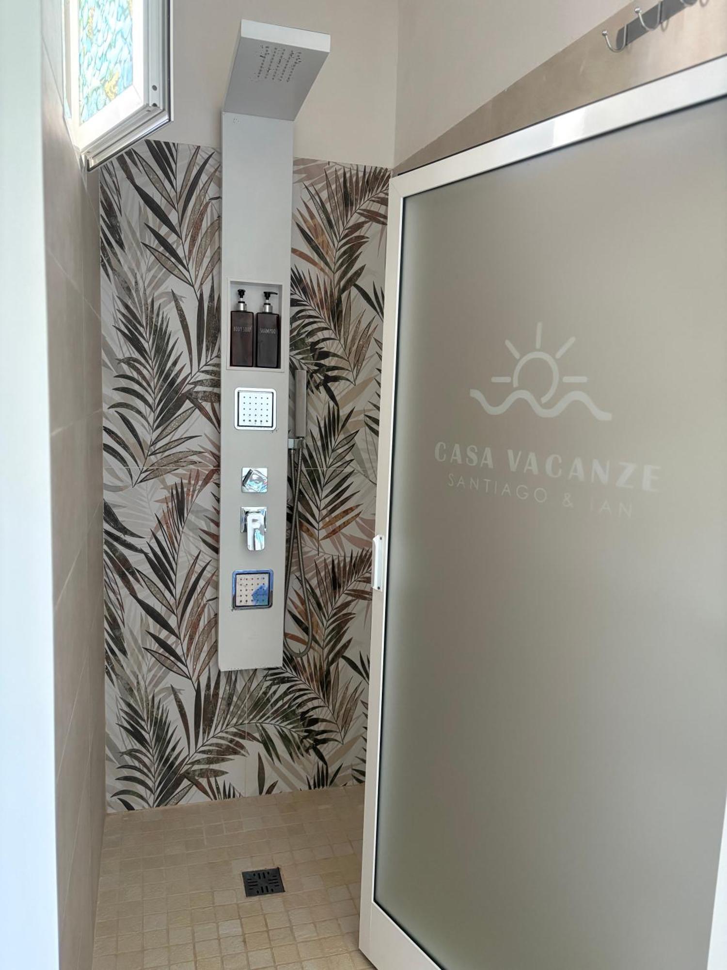 Casa Vacanze Santiago E Ian มารุจจิโอ ภายนอก รูปภาพ