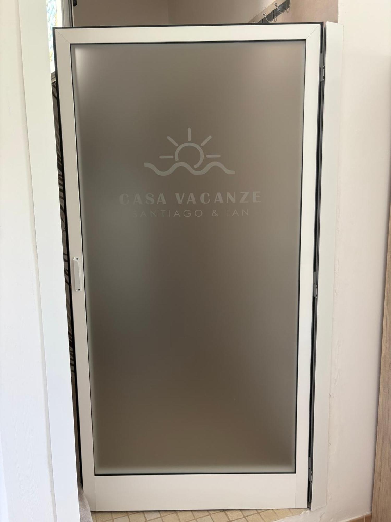 Casa Vacanze Santiago E Ian มารุจจิโอ ภายนอก รูปภาพ
